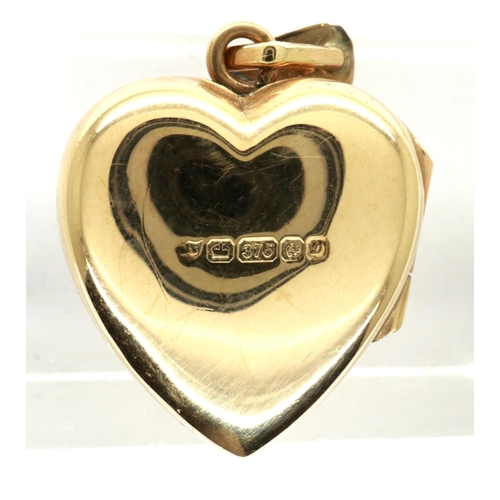 31 - 9ct gold heart shaped locket pendant, H: 29 mm, 3.3g. P&P Group 1 (£14+VAT for the first lot and £1+... 