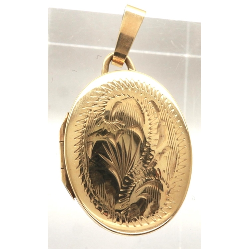 4 - 9ct gold locket pendant, H: 30 mm, 2.8g. P&P Group 1 (£14+VAT for the first lot and £1+VAT for subse... 