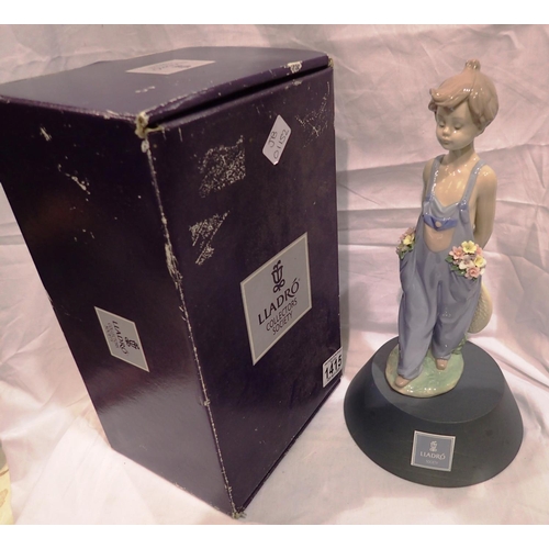 1415 - Boxed Lladro Collectors Society figurine, Pocket Full Of Wishes 7650 on a Lladro stand, H: 26 cm, sl... 