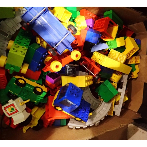 1510 - Box of mixed Duplo bricks. Not available for in-house P&P