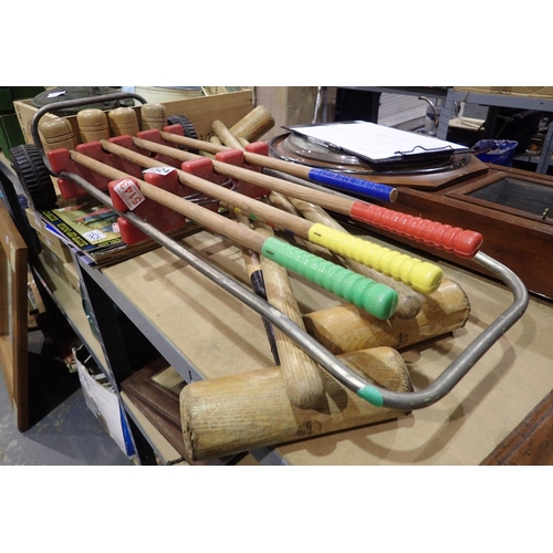 1524 - Eight croquet mallets, four child size. Not available for in-house P&P