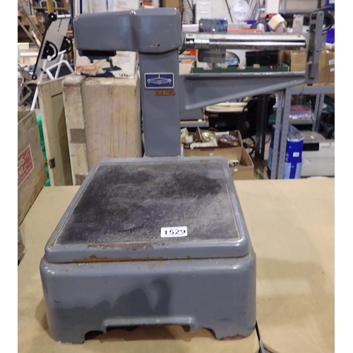 1529 - Heavy duty scales by Berry & Warmington to weigh 200 tonne. Not available for in-house P&P