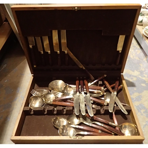 1533 - Canteen of wooden handled yellow metal cutlery, appears complete. Not available for in-house P&P