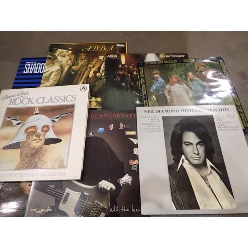 1542 - Mixed LPs including Paul McCartney. Not available for in-house P&P