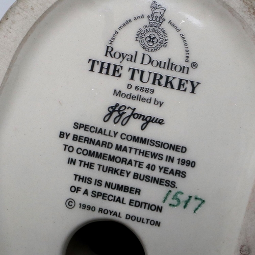 246 - Royal Doulton Bernard Matthews turkey, H: 15 cm, no cracks or chips. P&P Group 2 (£18+VAT for the fi... 