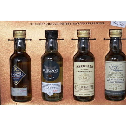 525 - Eight 5cl whisky miniatures and four 5cl gin miniatures. P&P Group 2 (£18+VAT for the first lot and ... 