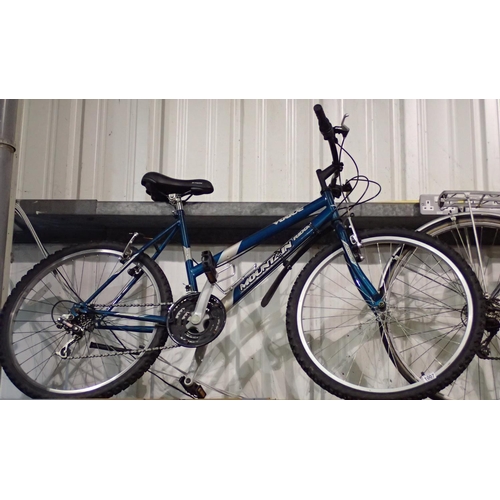 1007 - Vogue Mountain Ridge bike, with 16 inch frame, 18 speed. Not available for in-house P&P