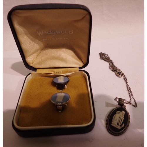 1124 - Pair of Wedgwood jasperware earrings and a pendant on a chain. P&P Group 1 (£14+VAT for the first lo... 