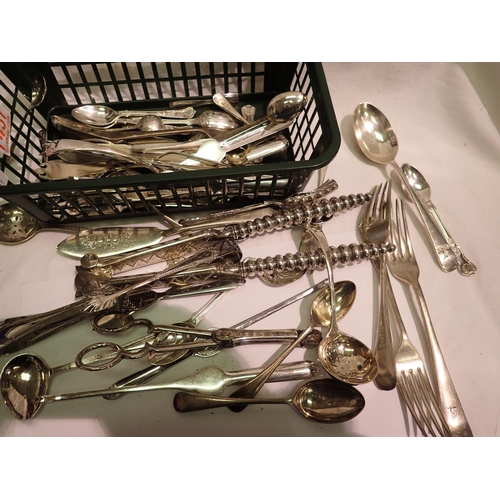 1187 - Mixed plated flatware including shellfish picks. P&P Group 2 (£18+VAT for the first lot and £3+VAT f... 