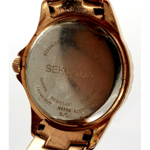 90 - SEKSY: ladies wristwatch on a gilt stainless steel bracelet, boxed, working at lotting. P&P Group 1 ... 