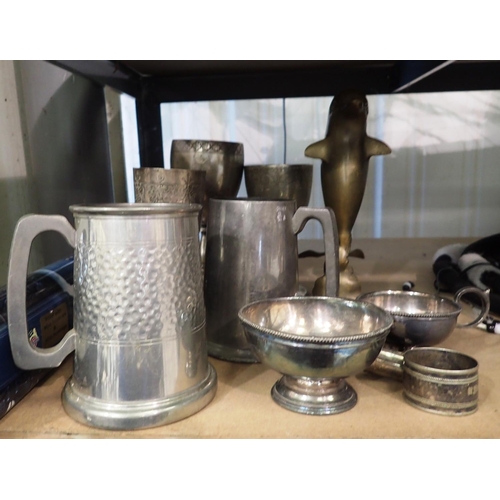 1224 - Mixed metalware including brass. P&P Group 2 (£18+VAT for the first lot and £3+VAT for subsequent lo... 