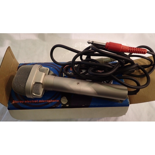 1277 - Prinz Pro-Stereo 1000 electric microphone. P&P Group 2 (£18+VAT for the first lot and £3+VAT for sub... 