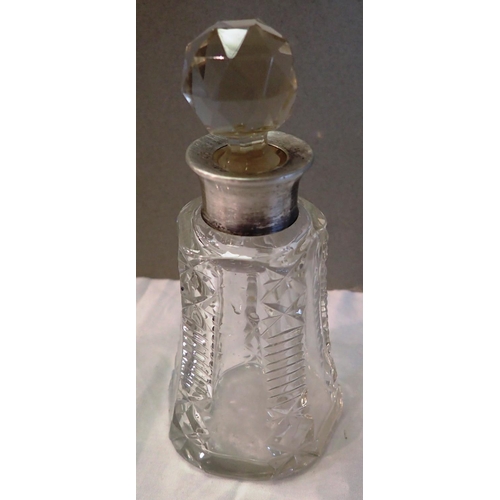 1299 - Crystal scent bottle with hallmarked silver rim, overall H: 12 cm. P&P Group 1 (£14+VAT for the firs... 