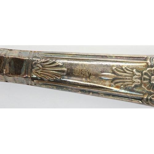 121 - Hallmarked silver handled butter knife, Sheffield assay, boxed. P&P Group 1 (£14+VAT for the first l... 