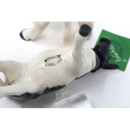 233 - Beswick Hereford bull, cow and calf, largest H: 12 cm, no cracks or chips (3). P&P Group 2 (£18+VAT ... 