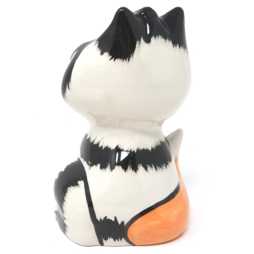 257 - Lorna Bailey cat, Delicious, H: 13 cm, no cracks or chips. P&P Group 1 (£14+VAT for the first lot an... 