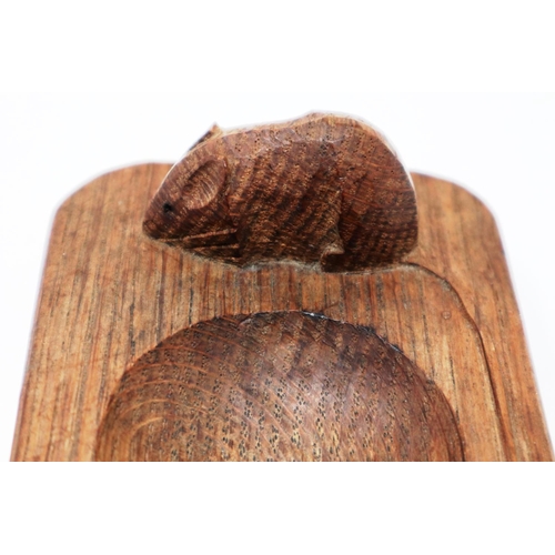 330 - Robert Mouseman Thompson oak ashtray, L: 11 cm. P&P Group 1 (£14+VAT for the first lot and £1+VAT fo... 