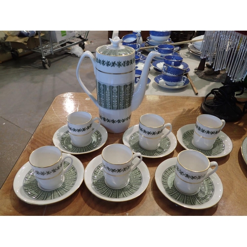 1442 - Spode Provence coffee service. P&P Group 3 (£25+VAT for the first lot and £5+VAT for subsequent lots... 