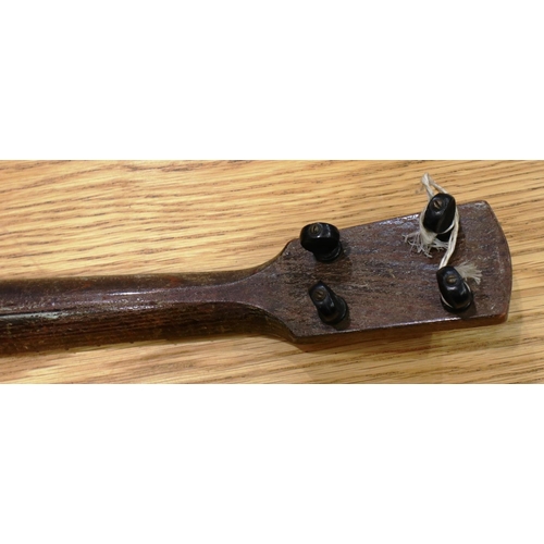 385 - Oak miniature banjo, L: 50 cm. P&P Group 2 (£18+VAT for the first lot and £3+VAT for subsequent lots... 