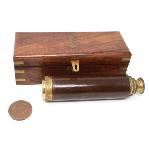 433 - Three draw brass and wood telescope, extended L: 45 cm. P&P Group 2 (£18+VAT for the first lot and £... 