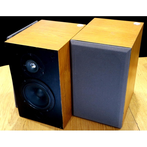 448 - Pair of stereo bookshelf speakers, 34 x 27 x 20 cm, unbranded, (very heavy), working at lotting. Not... 