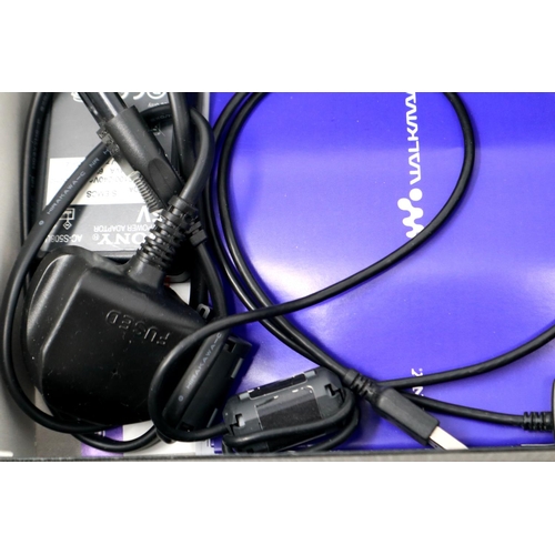 450 - Sony Walkman in original box and outer box, model NW-A1000. P&P Group 2 (£18+VAT for the first lot a... 