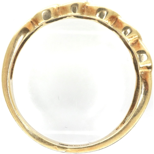 67 - 9ct gold ring set with sapphires and diamonds, size Q, 2.4g. P&P Group 1 (£14+VAT for the first lot ... 