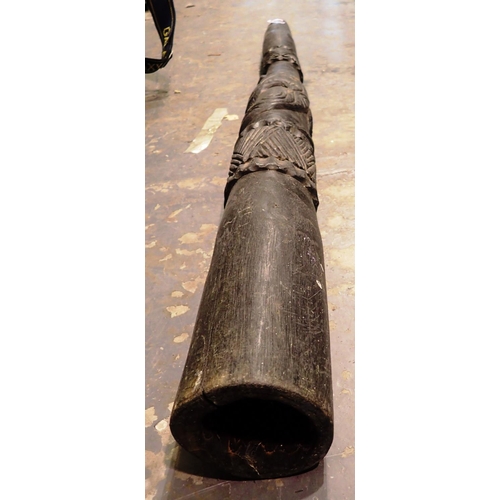 1040 - Hand carved didgeridoo and an Irish whistle. P&P Group 3 (£25+VAT for the first lot and £5+VAT for s... 