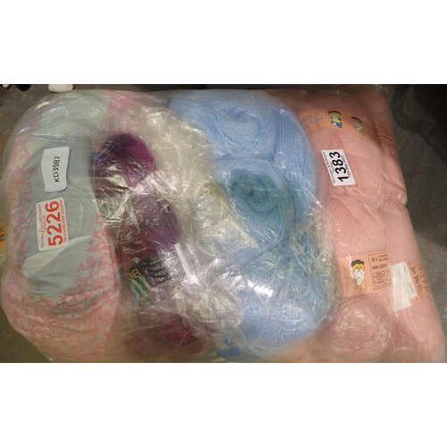 1383 - Collection of mixed knitting wool. P&P Group 3 (£25+VAT for the first lot and £5+VAT for subsequent ... 