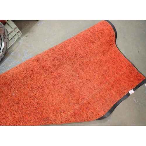 1500 - Red  rubber backed floor mat, 80 x 120 cm. Not available for in-house P&P