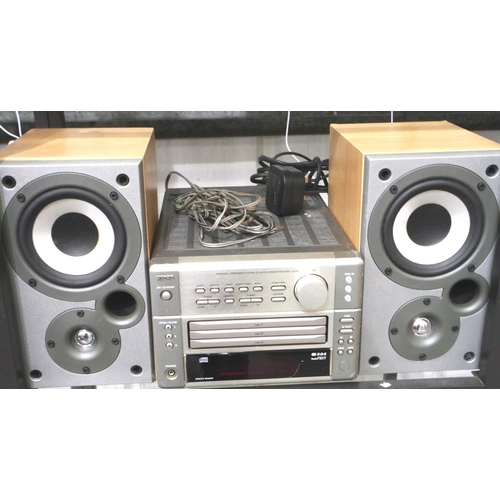 432 - Denon UD M5 CD autochanger music system with Denon speakers. Not available for in-houseP&P