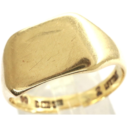 78 - 9ct gold signet ring, uninscribed, size S, 5.1g. P&P Group 1 (£14+VAT for the first lot and £1+VAT f... 