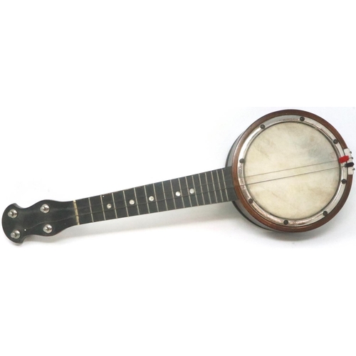 435 - Antiquarian banjolele, L: 51 cm. P&P Group 3 (£25+VAT for the first lot and £5+VAT for subsequent lo... 