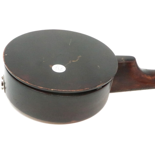 435 - Antiquarian banjolele, L: 51 cm. P&P Group 3 (£25+VAT for the first lot and £5+VAT for subsequent lo... 