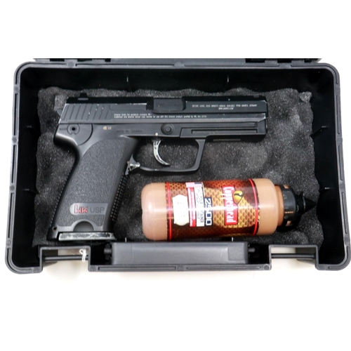 2119 - USP CB10 .177 CO2 air pistol with canister of BBs and case. P&P Group 2 (£18+VAT for the first lot a... 