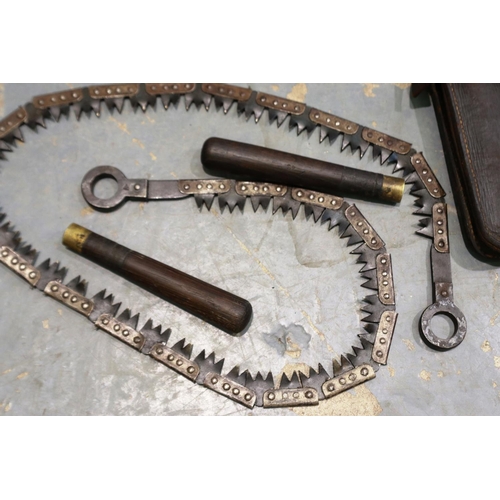 2176 - WWI dated 1916 British Pioneers folding saw in leather case. P&P Group 3 (£25+VAT for the first lot ... 