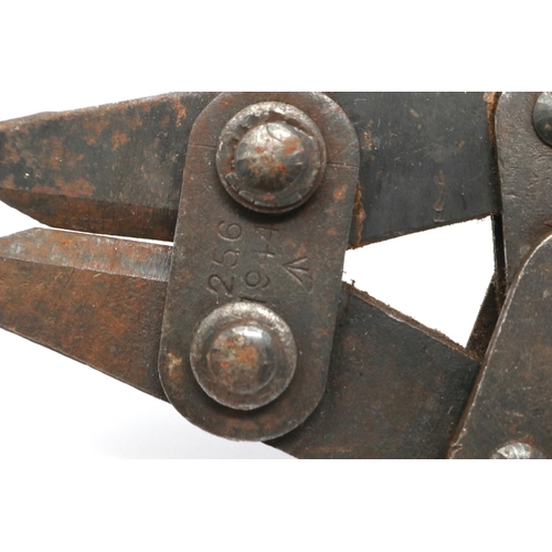 2178 - British WWII Army issue wire cutters, with locking handle mechanism, pivot stamped 256 and dated 194... 