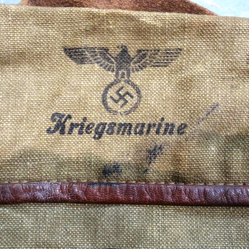 2205 - WWII German Kreigsmarine U-Boat crew canvas haversack. P&P Group 3 (£25+VAT for the first lot and £5... 