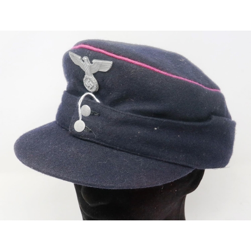 2212 - Third Reich Firemans M43 cap. P&P Group 2 (£18+VAT for the first lot and £3+VAT for subsequent lots)