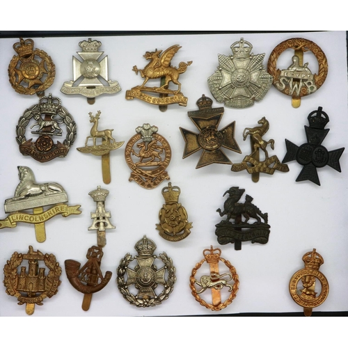 2269 - Twenty restrike British Infantry cap badges. P&P Group 1 (£14+VAT for the first lot and £1+VAT for s... 