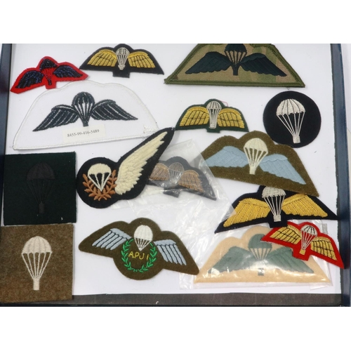 2277 - Fifteen embroidered parachute wings. P&P Group 1 (£14+VAT for the first lot and £1+VAT for subsequen... 