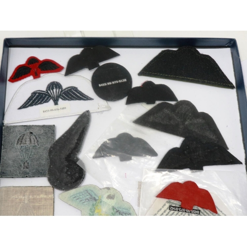 2277 - Fifteen embroidered parachute wings. P&P Group 1 (£14+VAT for the first lot and £1+VAT for subsequen... 