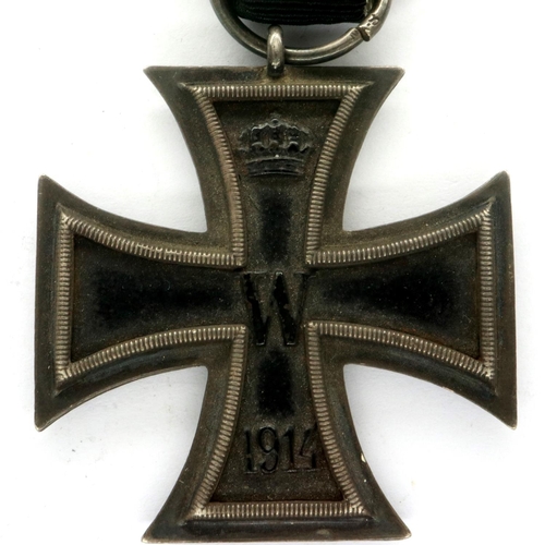 2303 - WWI and WWII German Soldbuchs and awards to the same man. He was awarded the Iron Cross 2nd class in... 