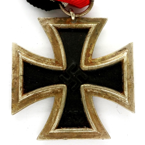 2303 - WWI and WWII German Soldbuchs and awards to the same man. He was awarded the Iron Cross 2nd class in... 