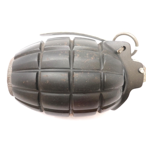 2325 - INERT Cutaway WWI number five Mills hand grenade. P&P Group 2 (£18+VAT for the first lot and £3+VAT ... 