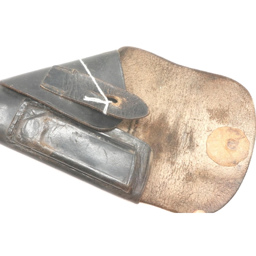 2329 - German WWII period officers PPK holster in leather. P&P Group 1 (£14+VAT for the first lot and £1+VA... 