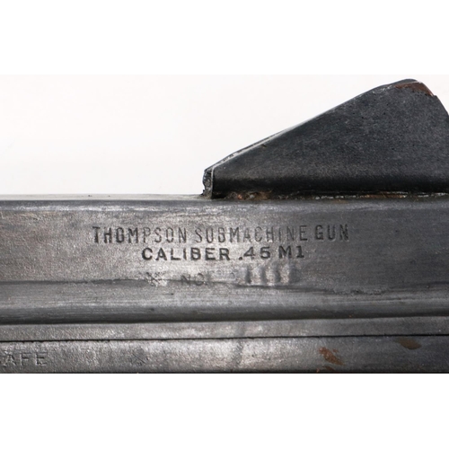 2332 - Rubber Thompson submachine film prop gun, calibre .45 M1, with COA, Saving Private Ryan prop. Tip of... 