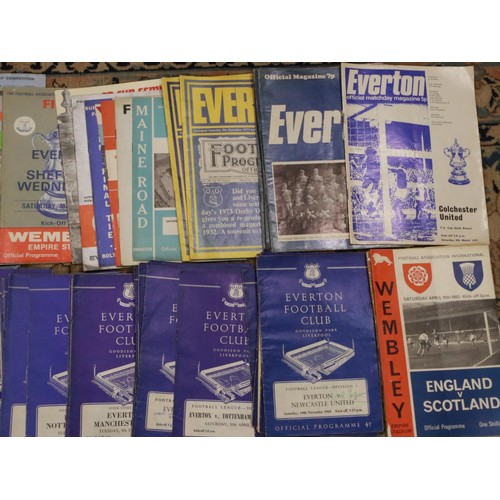 2143 - Mixed Everton and England programmes. P&P Group 2 (£18+VAT for the first lot and £3+VAT for subseque... 