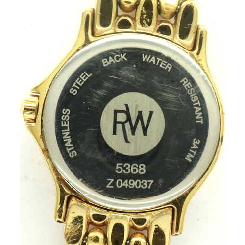 108 - RAYMOND WEIL: ladies wristwatch on a gold plated bracelet, with inner and outer boxes, working at lo... 