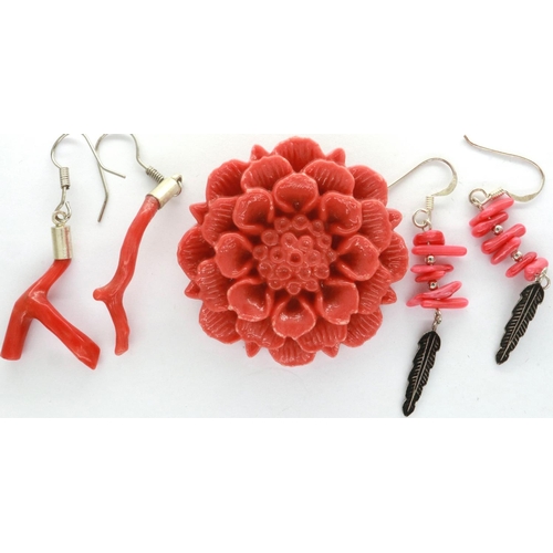 75 - Two pairs of boxed coral coloured earrings and brooch, L: 40 mm. P&P Group 1 (£14+VAT for the first ... 